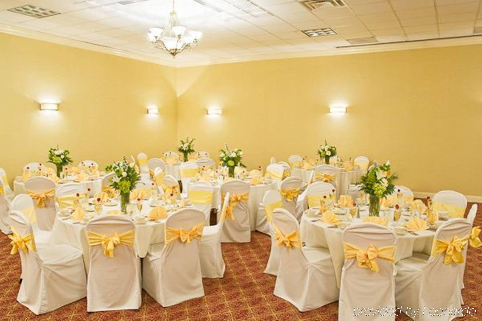 Holiday Inn Boston - Dedham Hotel & Conference Center By Ihg Bagian luar foto