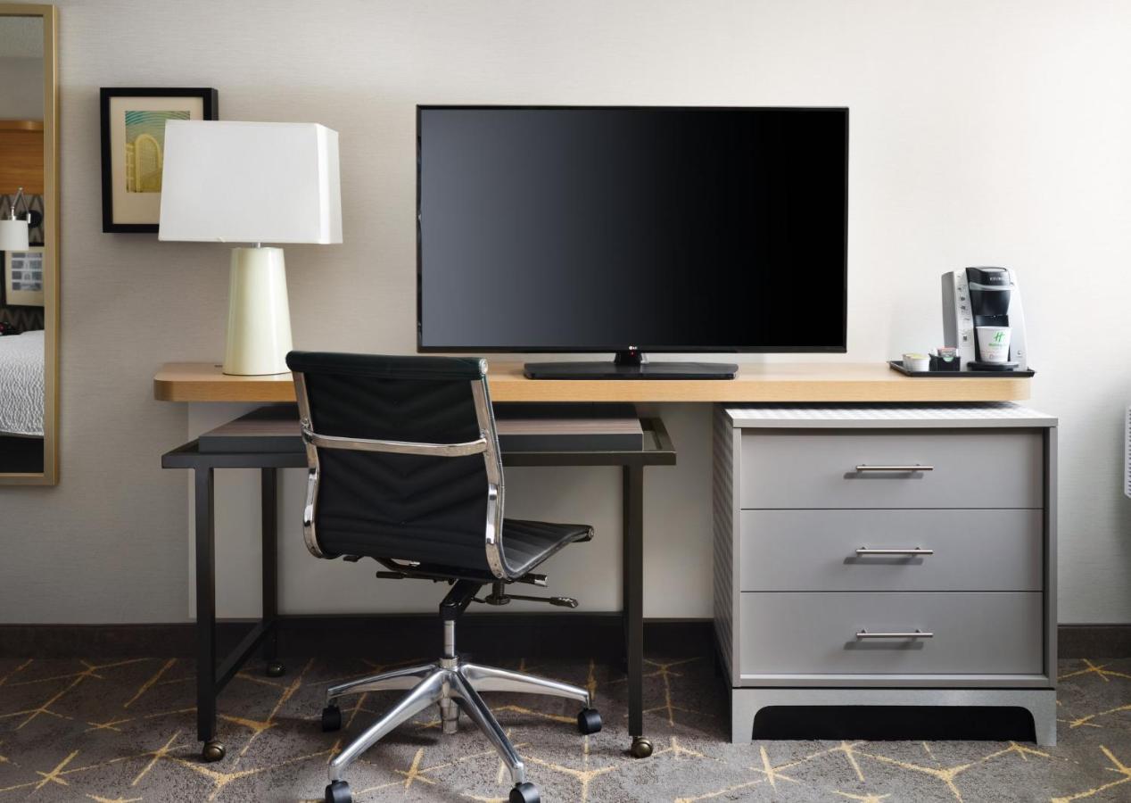Holiday Inn Boston - Dedham Hotel & Conference Center By Ihg Bagian luar foto
