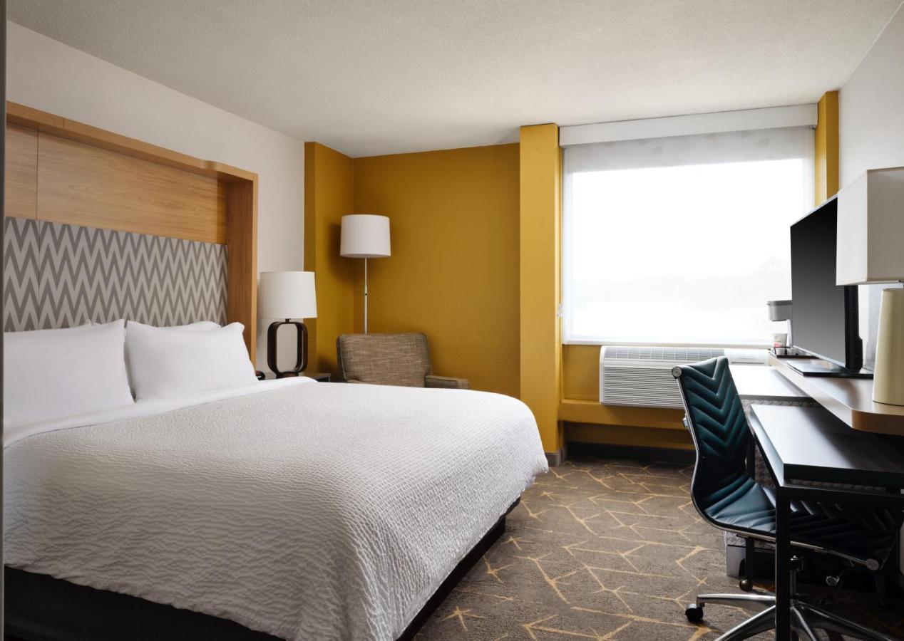 Holiday Inn Boston - Dedham Hotel & Conference Center, An Ihg Hotel Bagian luar foto