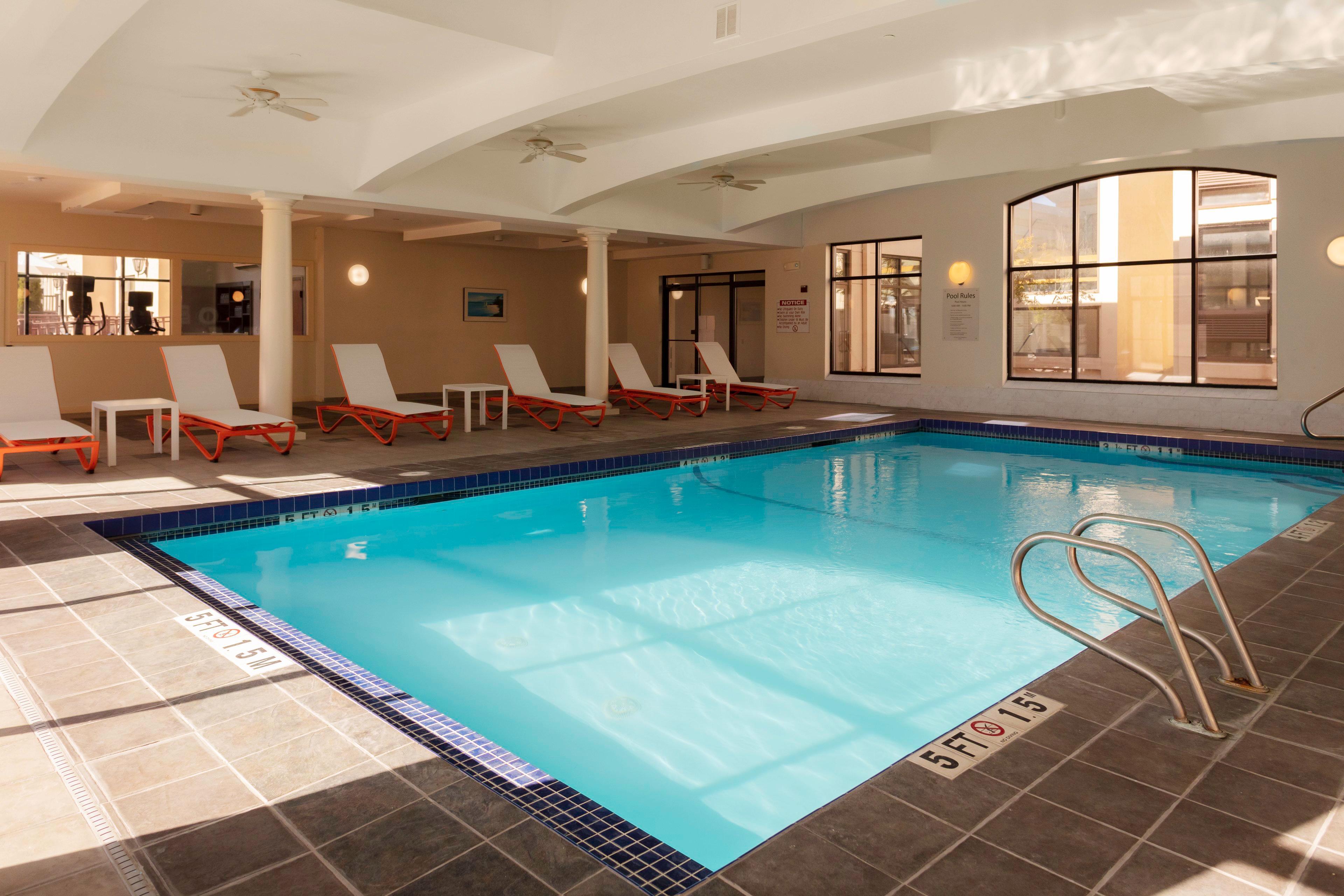 Holiday Inn Boston - Dedham Hotel & Conference Center By Ihg Bagian luar foto